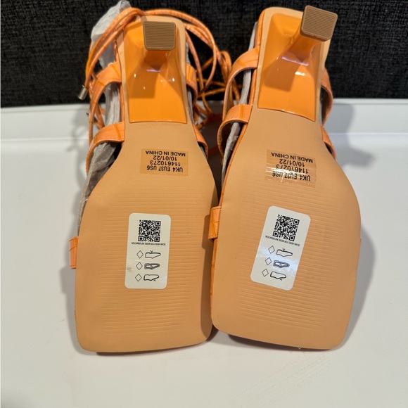 Top Shop Lace Up Snake Sandals 2 inch heel size 7 peach like color - Picture 4 of 4